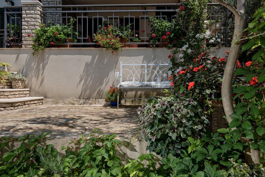 Apartman Roza Рогозница Экстерьер фото